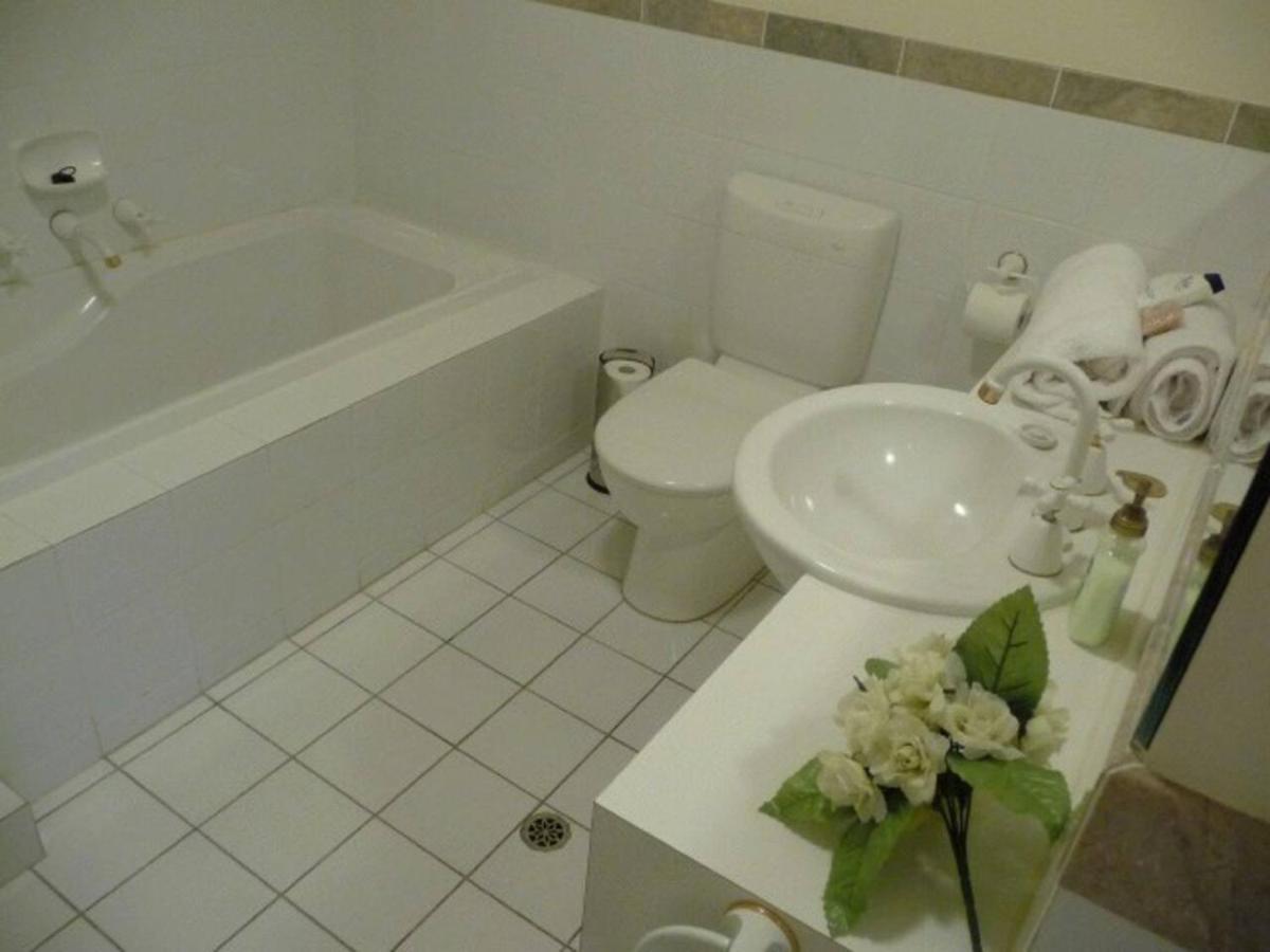 City Escape 3 Bedroom East End Of Аделаида Экстерьер фото